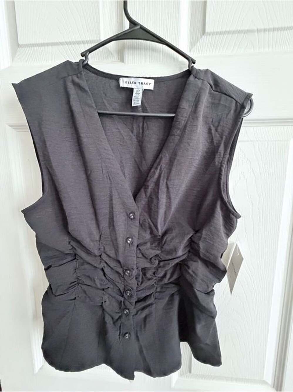 Ellen Tracy Black Sleeveless V-Neck Ruched Button Blouse M
